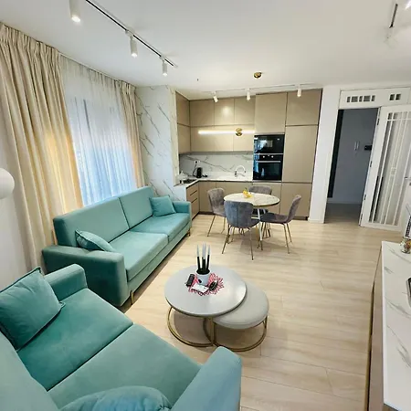 Galaxy Luxury #3 Center *